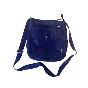Baggalini Crossbody messenger bag Blue Nylon front zipper and pouch